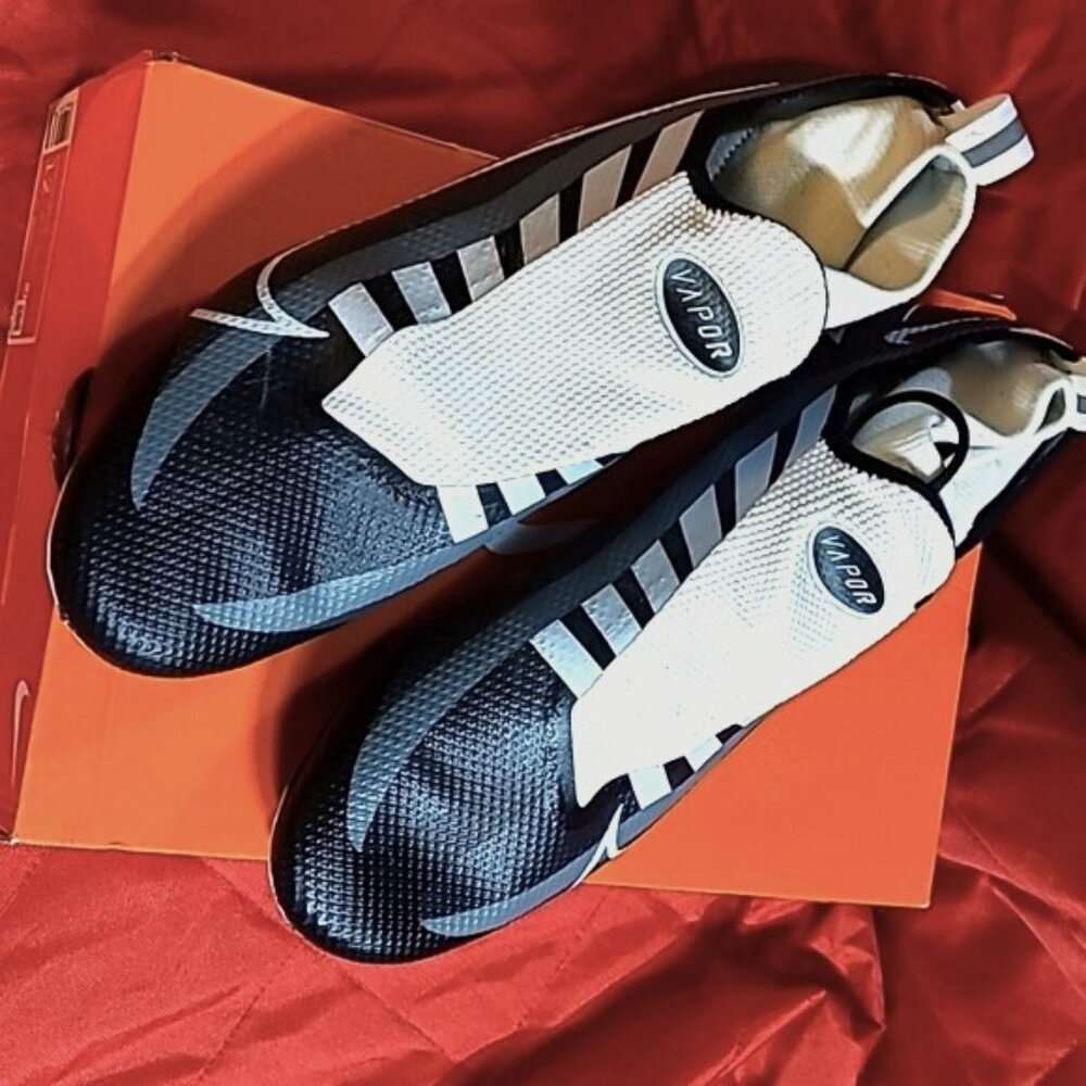 Nike Vapor Edge Pro 360 FB Cleats, size 12 men, blk/white